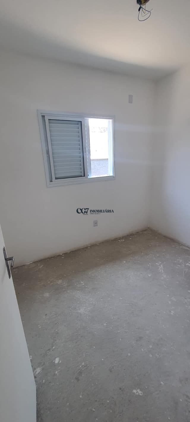 Casa à venda com 2 quartos, 57m² - Foto 8