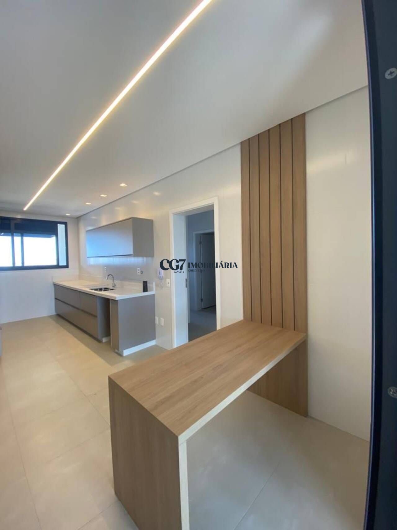 Apartamento à venda com 3 quartos, 282m² - Foto 3