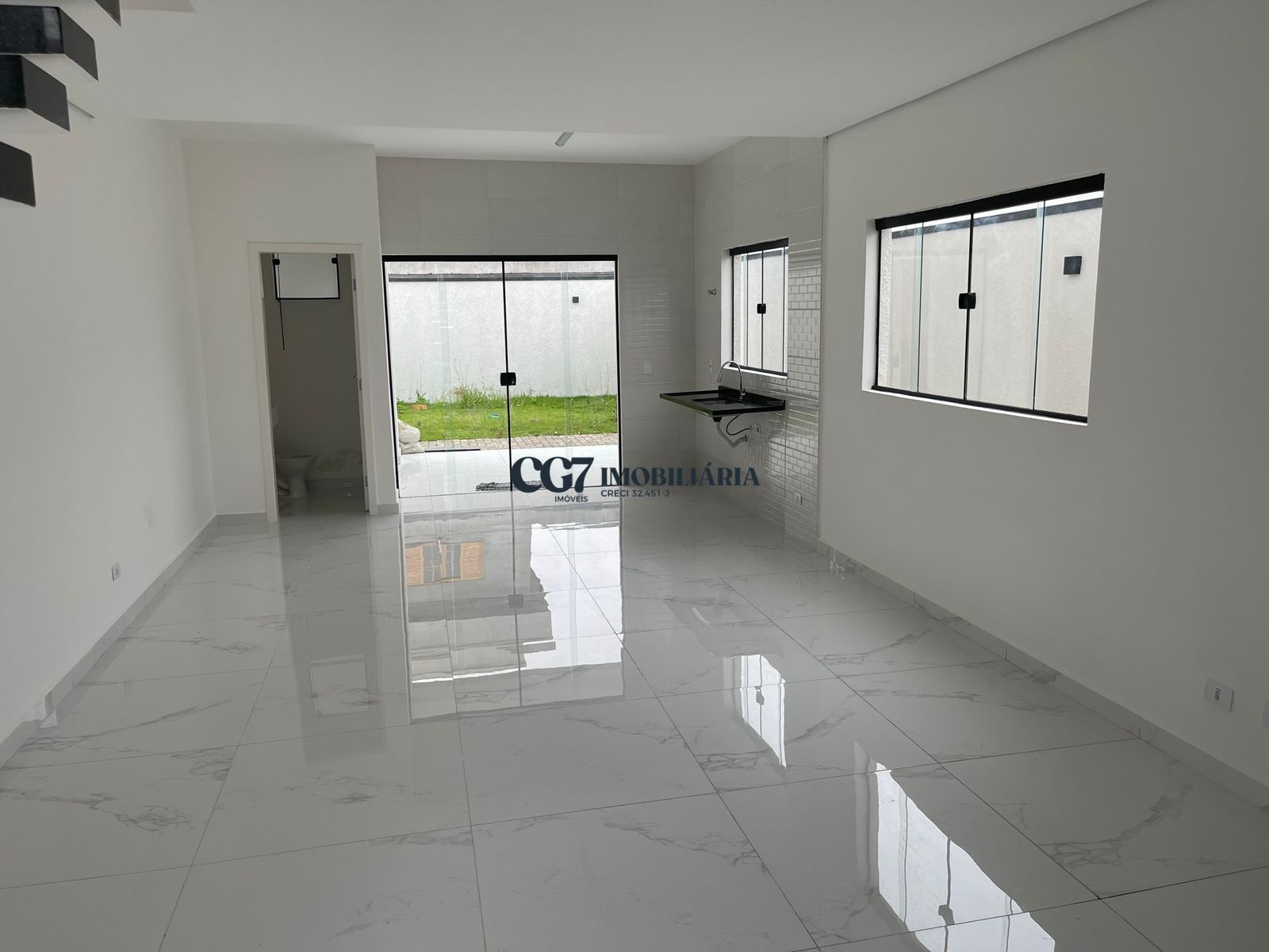 Casa de Condomínio à venda com 3 quartos, 110m² - Foto 2