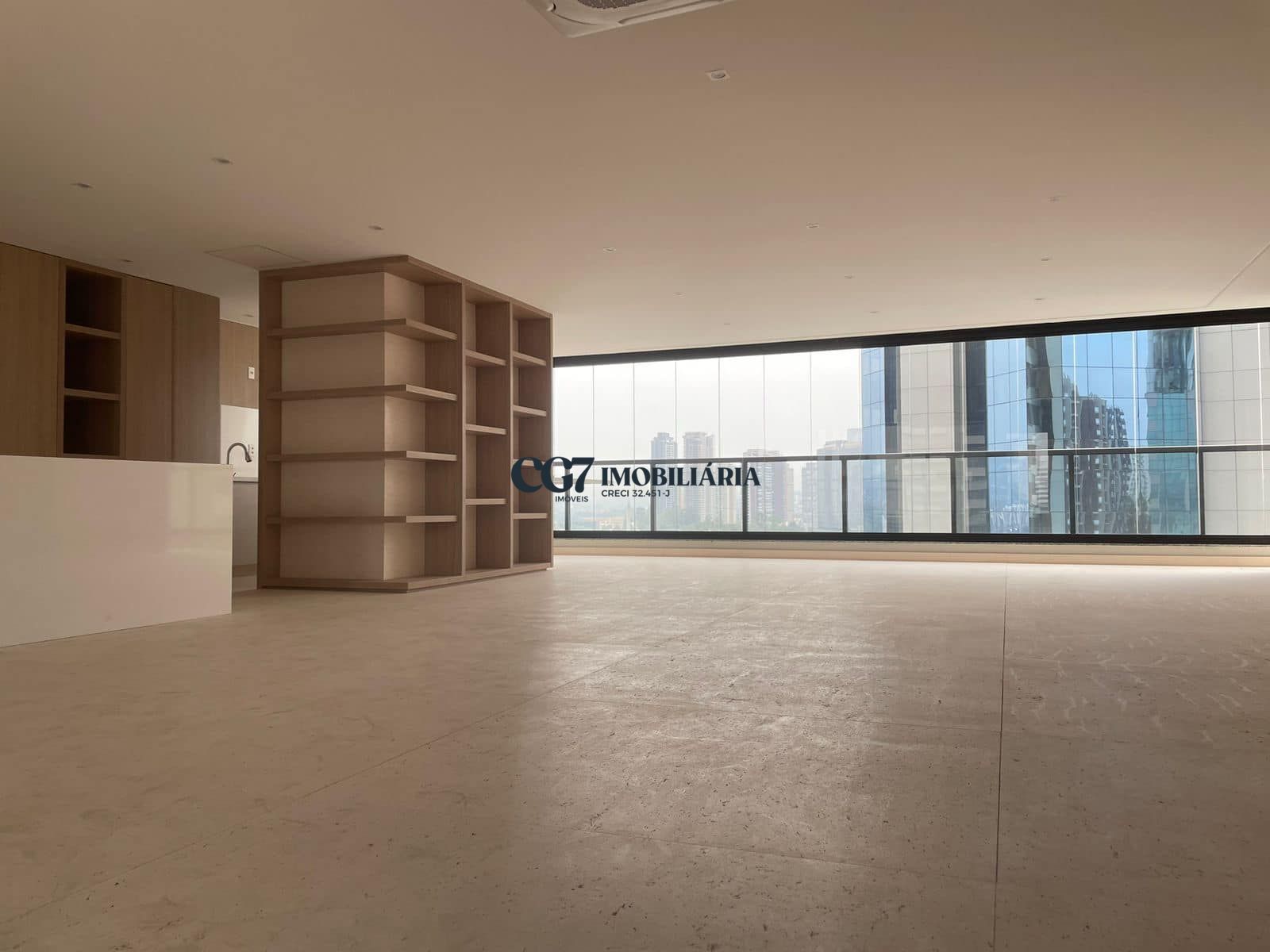 Apartamento à venda com 4 quartos, 281m² - Foto 2