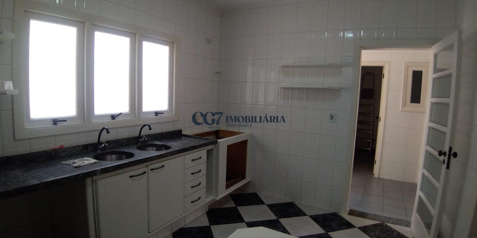 Sobrado para alugar com 4 quartos, 378m² - Foto 4