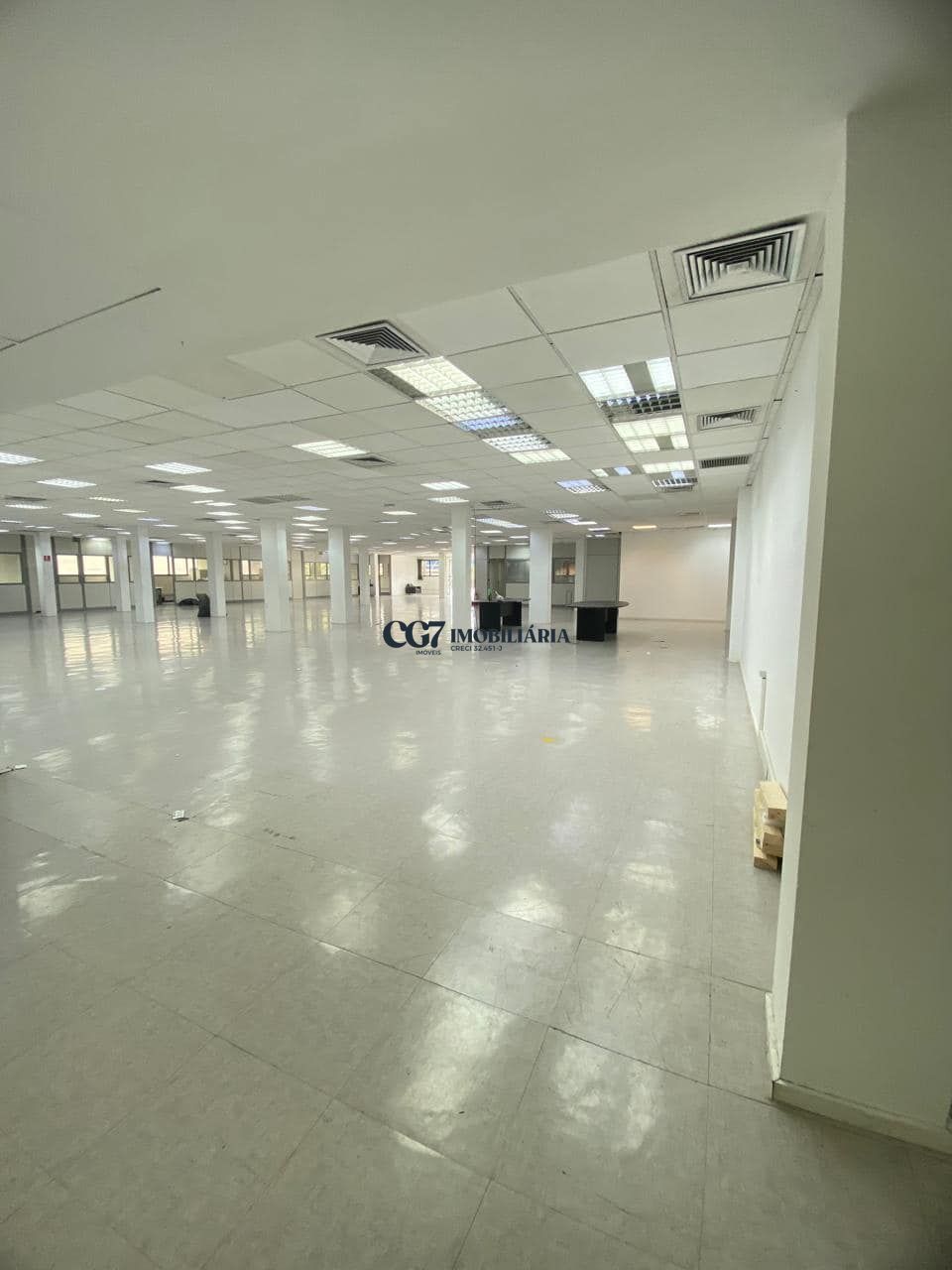 Prédio Inteiro para alugar com 20 quartos, 3000m² - Foto 7