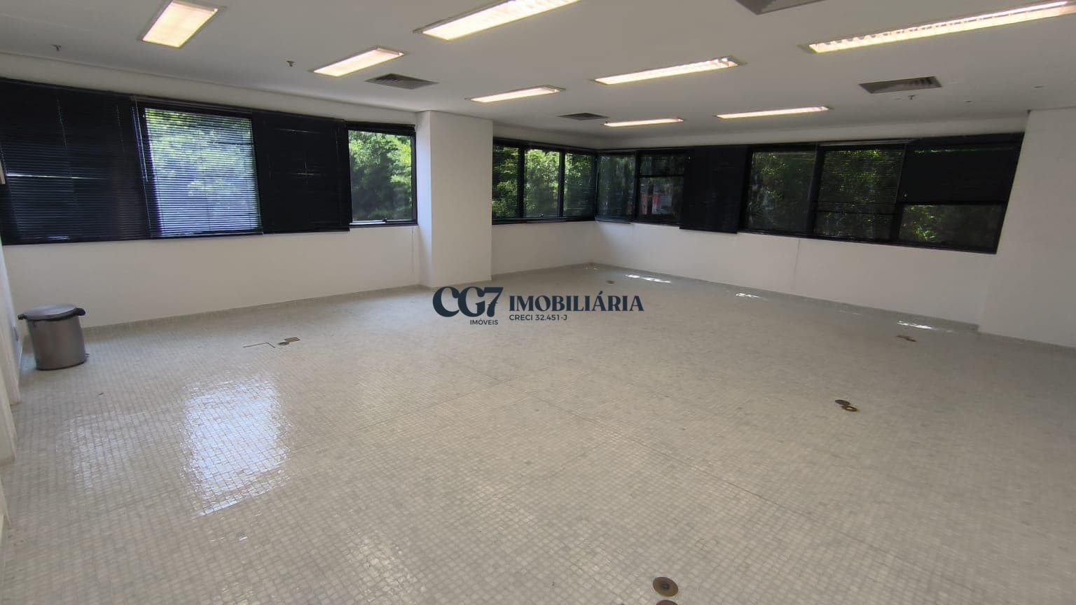 Conjunto Comercial-Sala para alugar com 1 quarto, 79m² - Foto 1