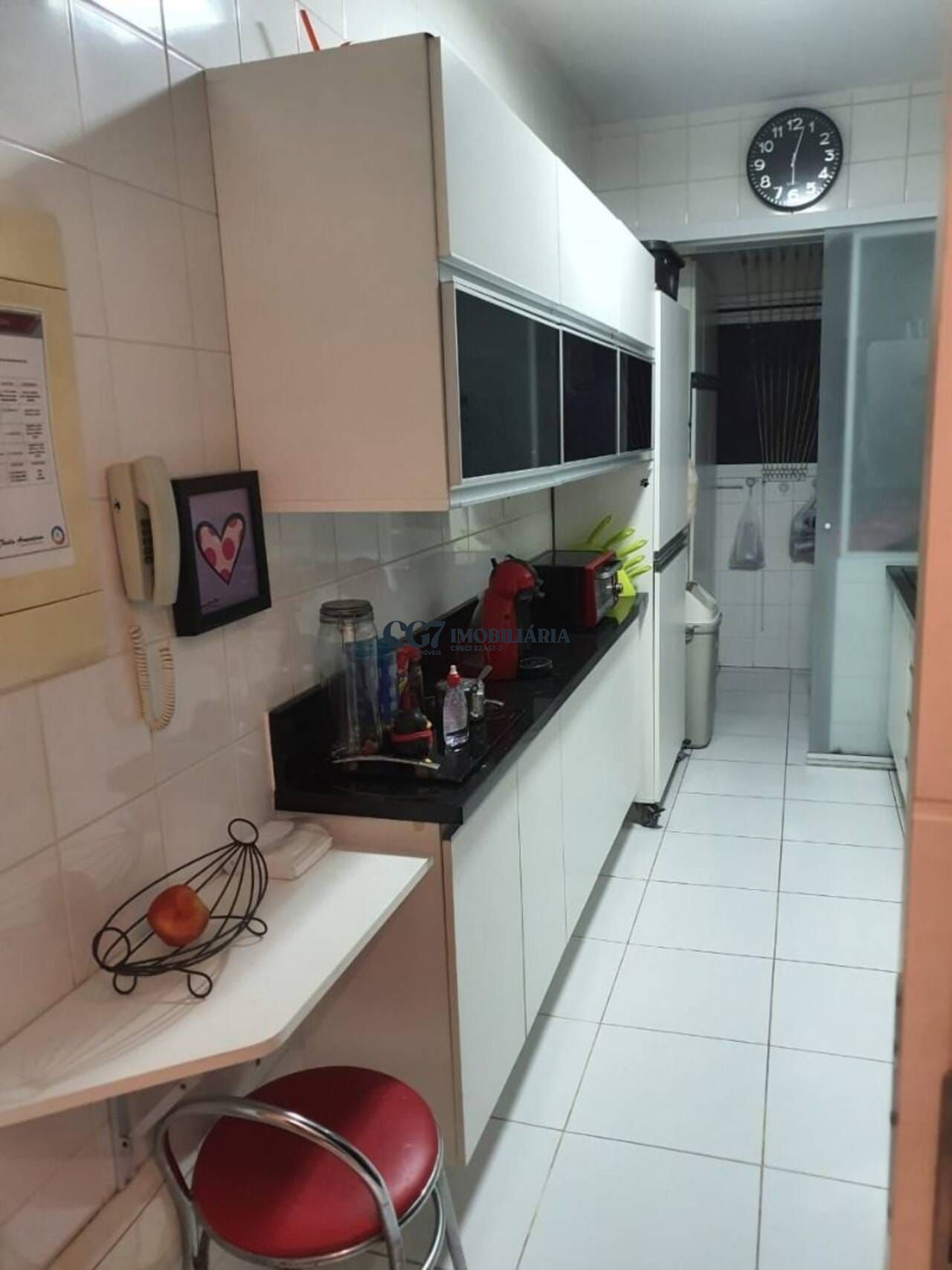 Apartamento à venda com 2 quartos, 94m² - Foto 2