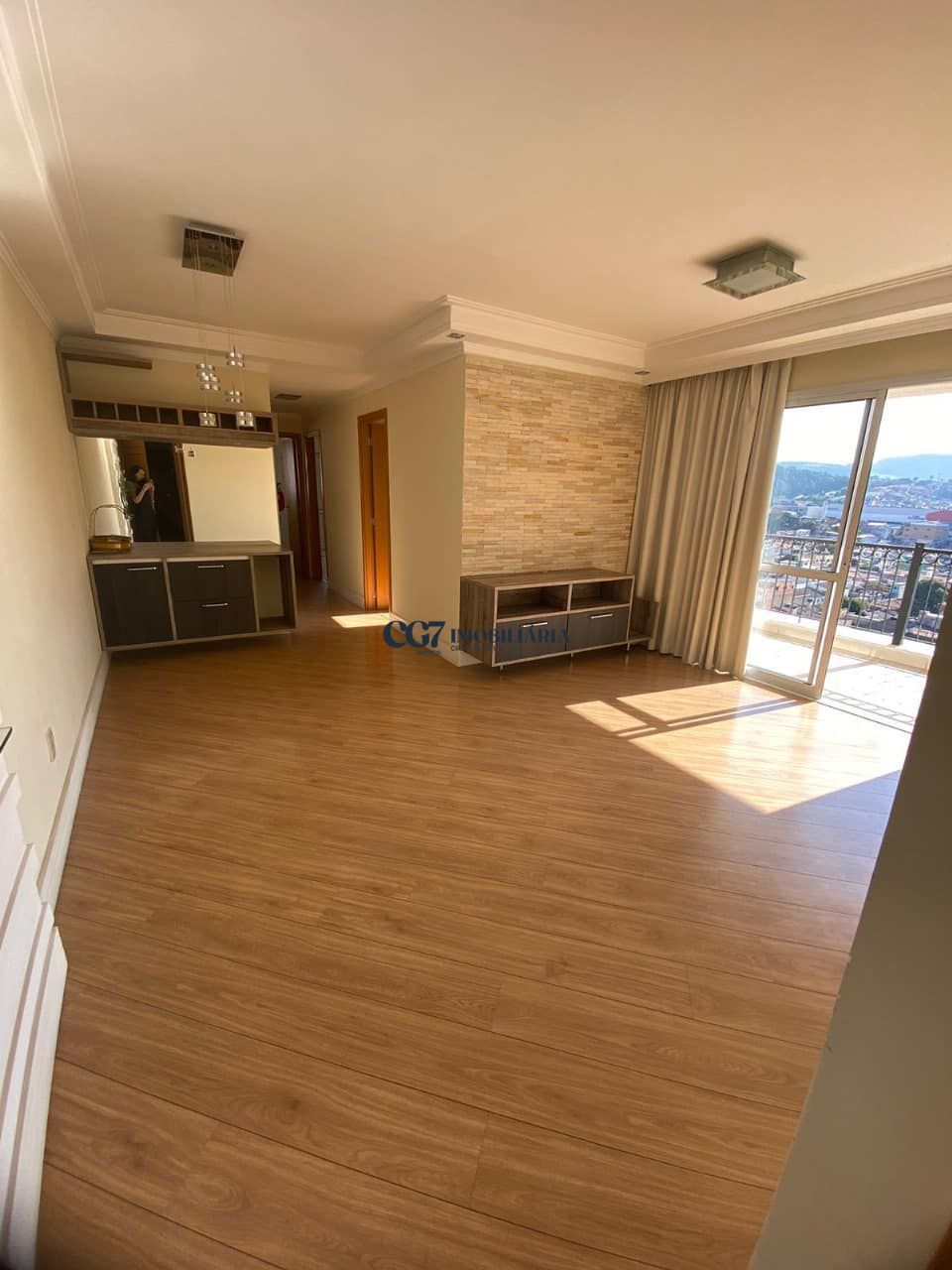 Apartamento à venda com 3 quartos, 81m² - Foto 2