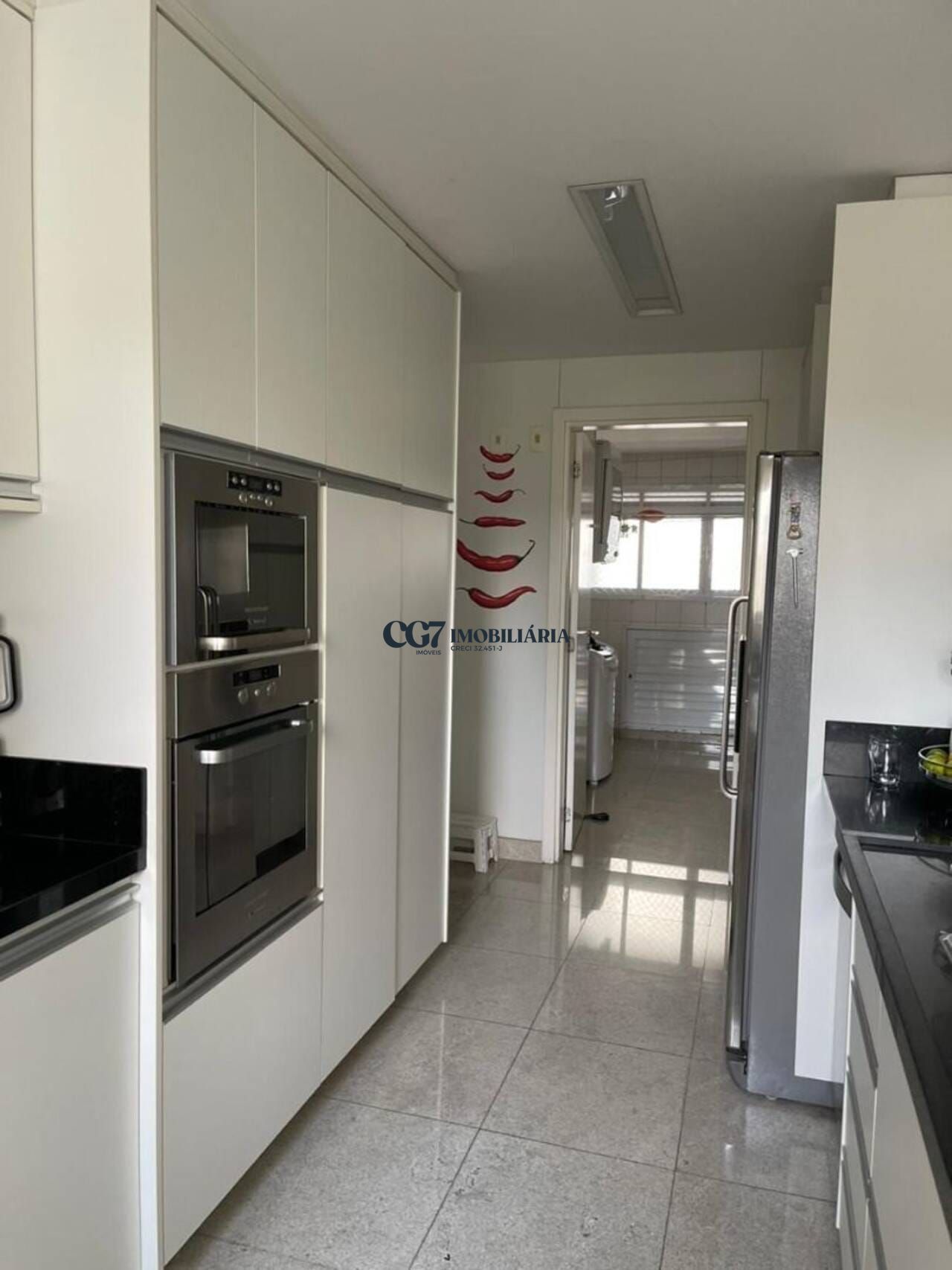 Apartamento à venda com 3 quartos, 258m² - Foto 4