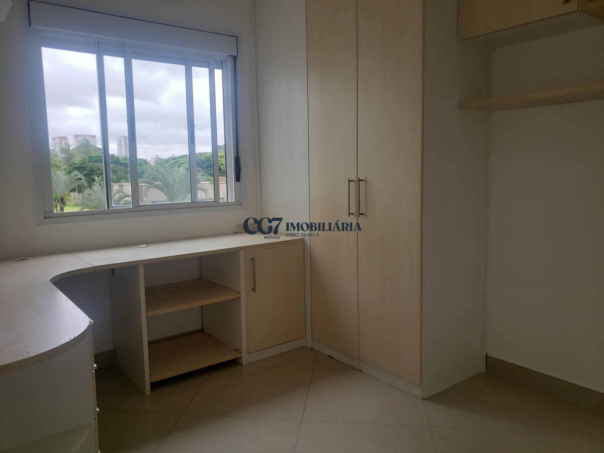 Apartamento à venda com 4 quartos, 137m² - Foto 9