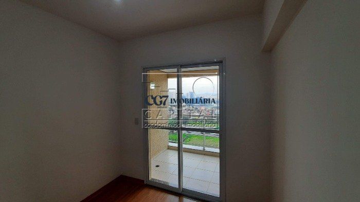 Apartamento à venda com 2 quartos, 62m² - Foto 3