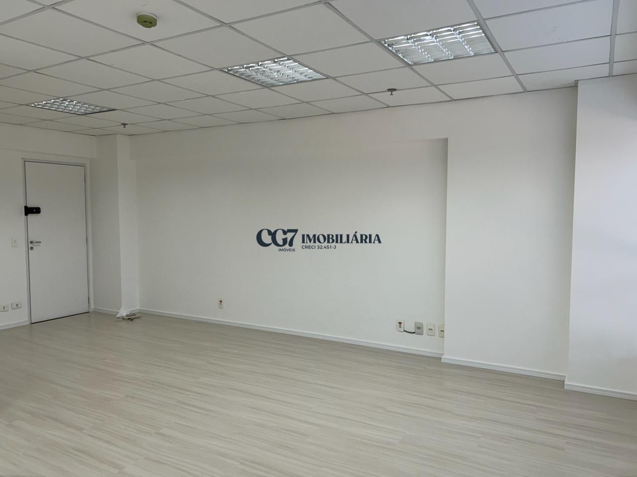 Conjunto Comercial-Sala à venda e aluguel com 1 quarto, 40m² - Foto 3
