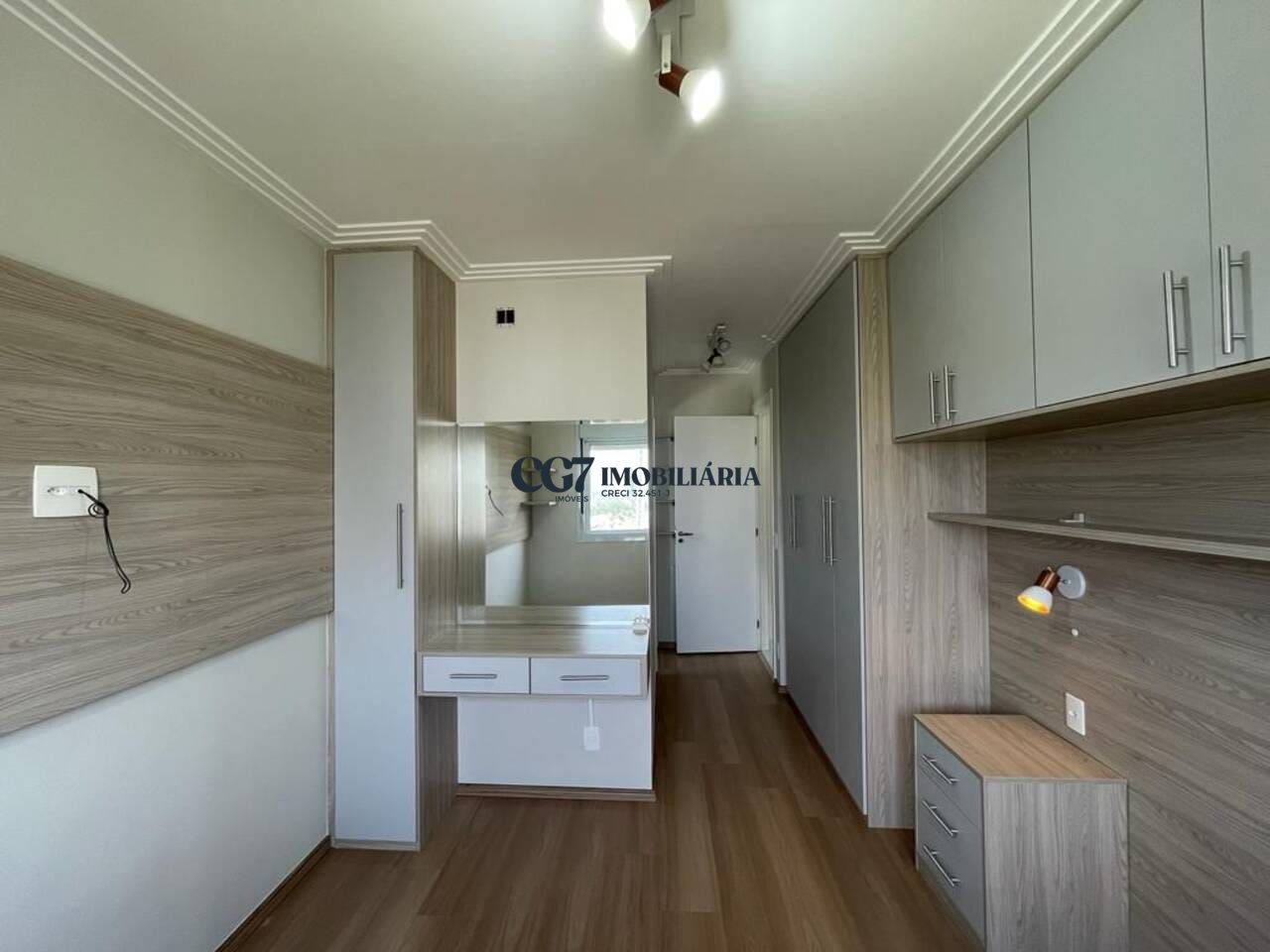 Apartamento à venda com 2 quartos, 69m² - Foto 4