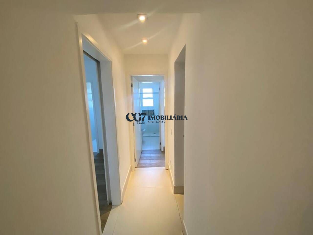 Apartamento à venda com 3 quartos, 201m² - Foto 9