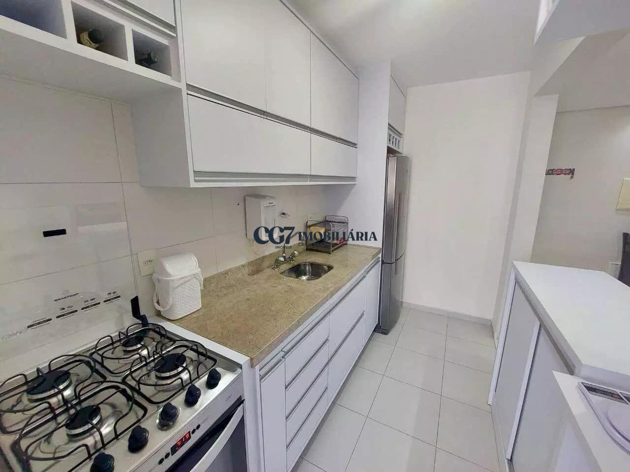 Apartamento à venda com 2 quartos, 66m² - Foto 4