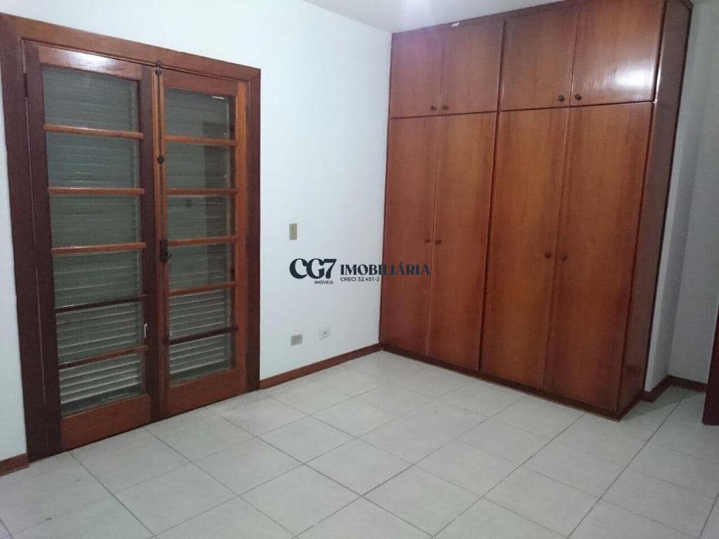 Sobrado à venda e aluguel com 4 quartos, 380m² - Foto 7