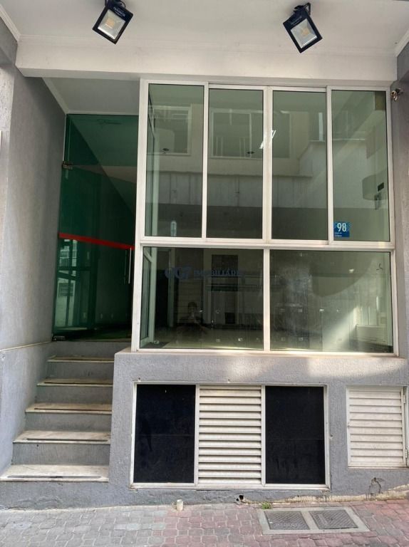 Prédio Inteiro à venda com 3 quartos, 200m² - Foto 2