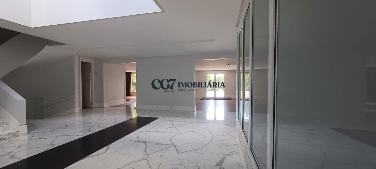 Sobrado à venda com 5 quartos, 1582m² - Foto 2