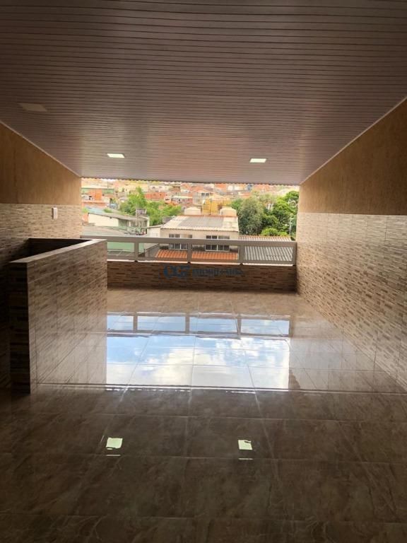 Sobrado à venda com 3 quartos, 450m² - Foto 1