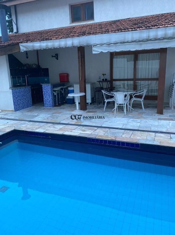 Casa de Condomínio à venda com 4 quartos, 306m² - Foto 1