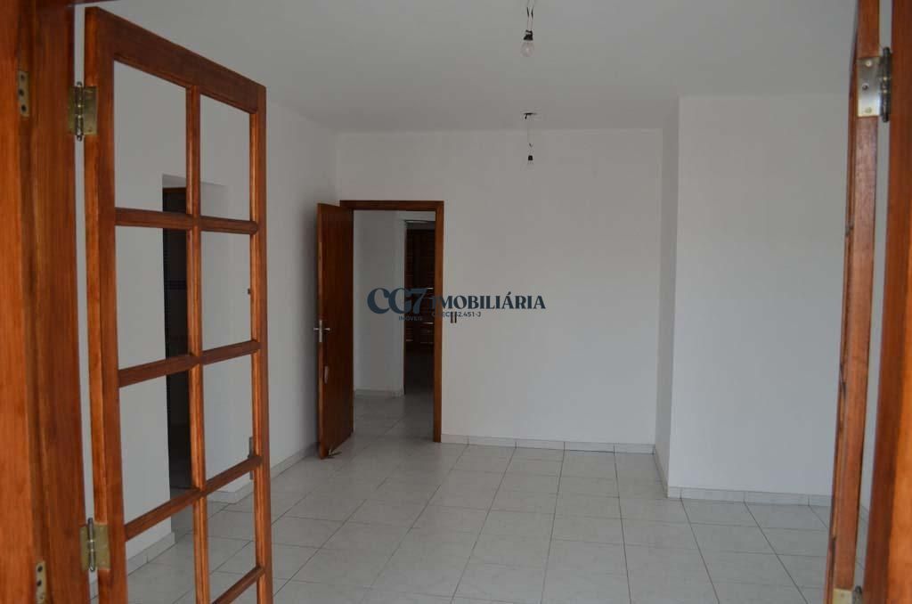 Sobrado à venda com 3 quartos, 215m² - Foto 23