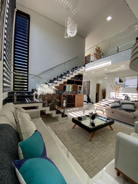 Casa de Condomínio à venda com 5 quartos, 530m² - Foto 1