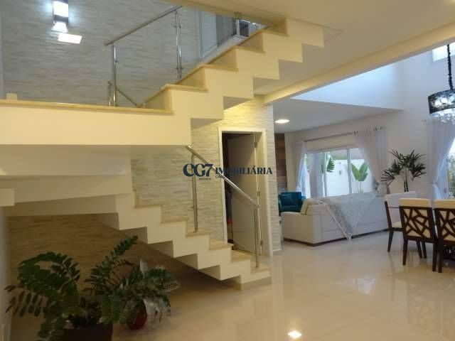 Casa de Condomínio à venda com 4 quartos, 330m² - Foto 5