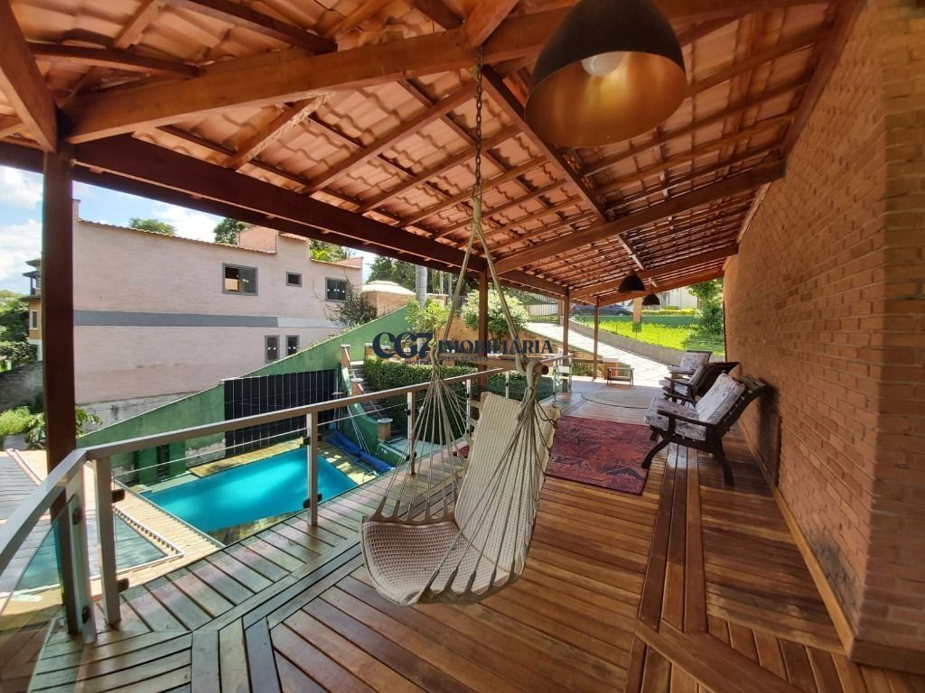 Casa de Condomínio à venda e aluguel com 3 quartos, 650m² - Foto 1