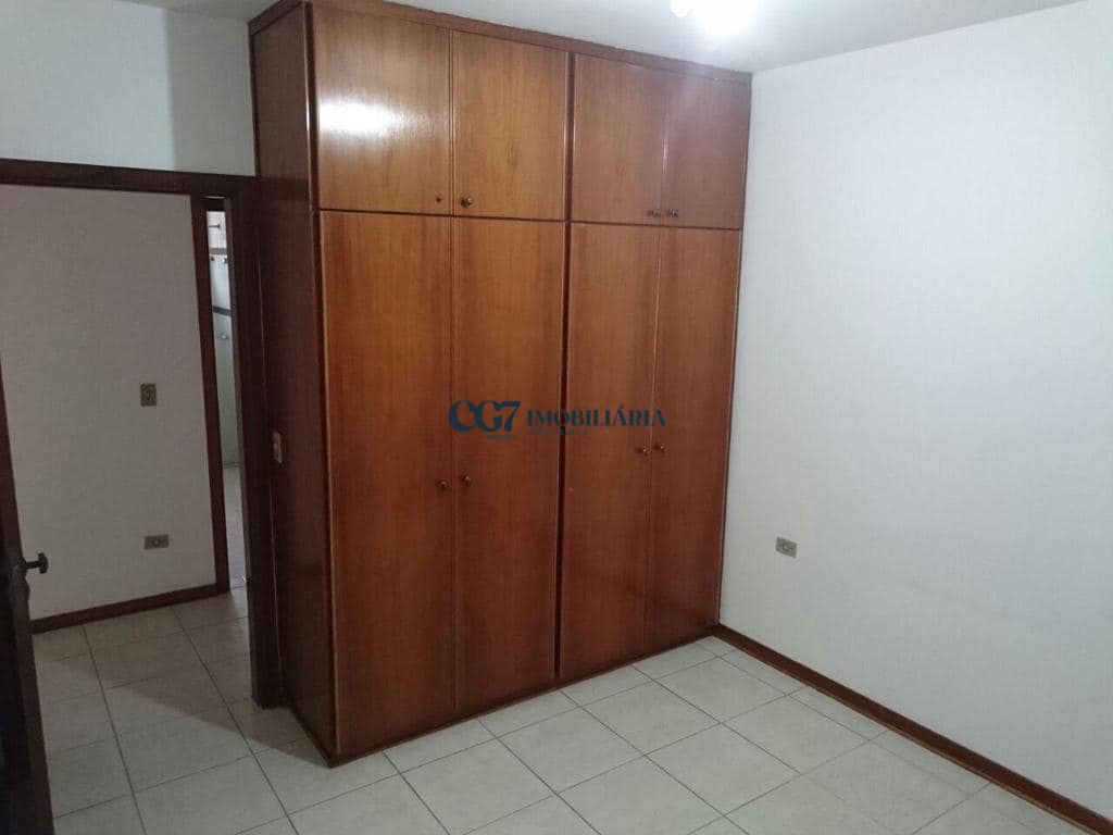 Sobrado à venda e aluguel com 4 quartos, 380m² - Foto 9