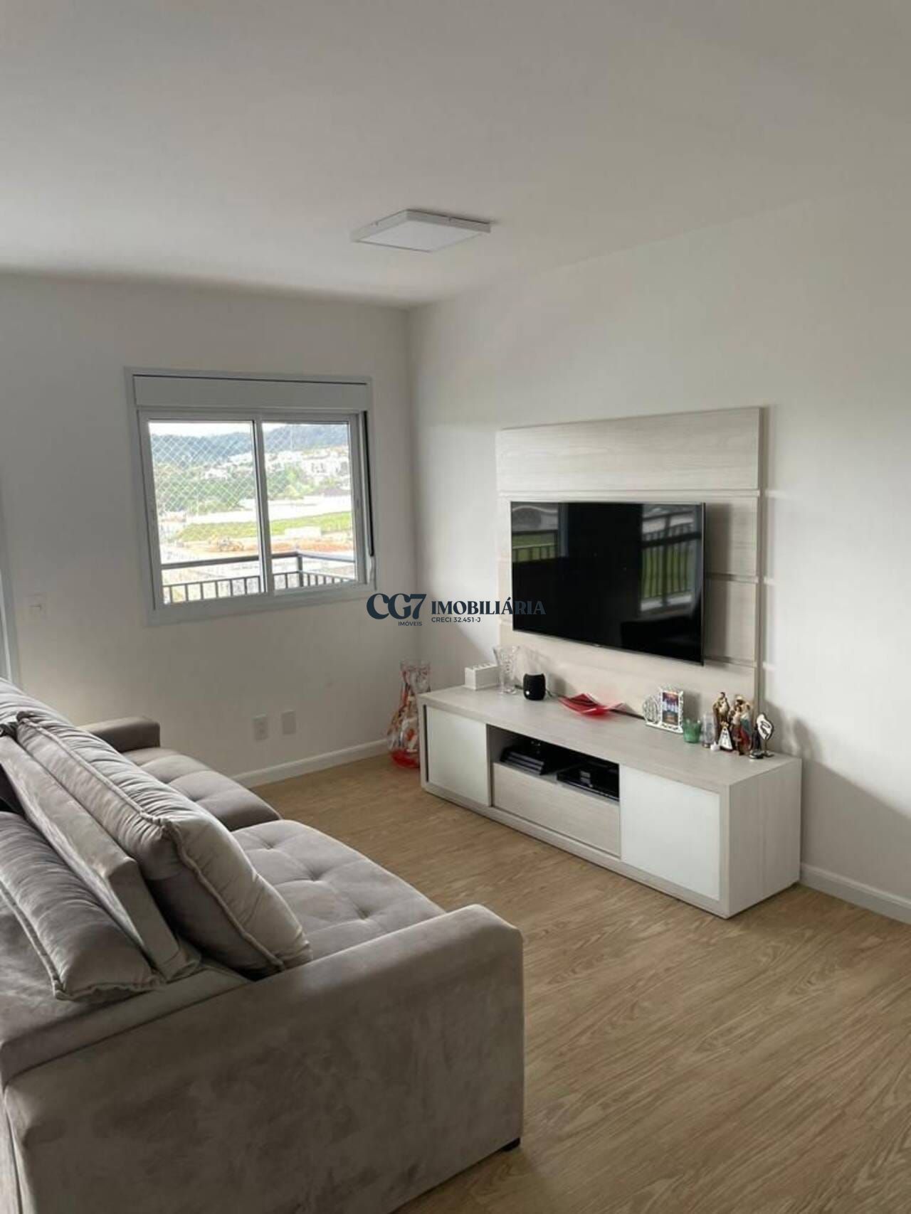 Apartamento à venda com 3 quartos, 109m² - Foto 1