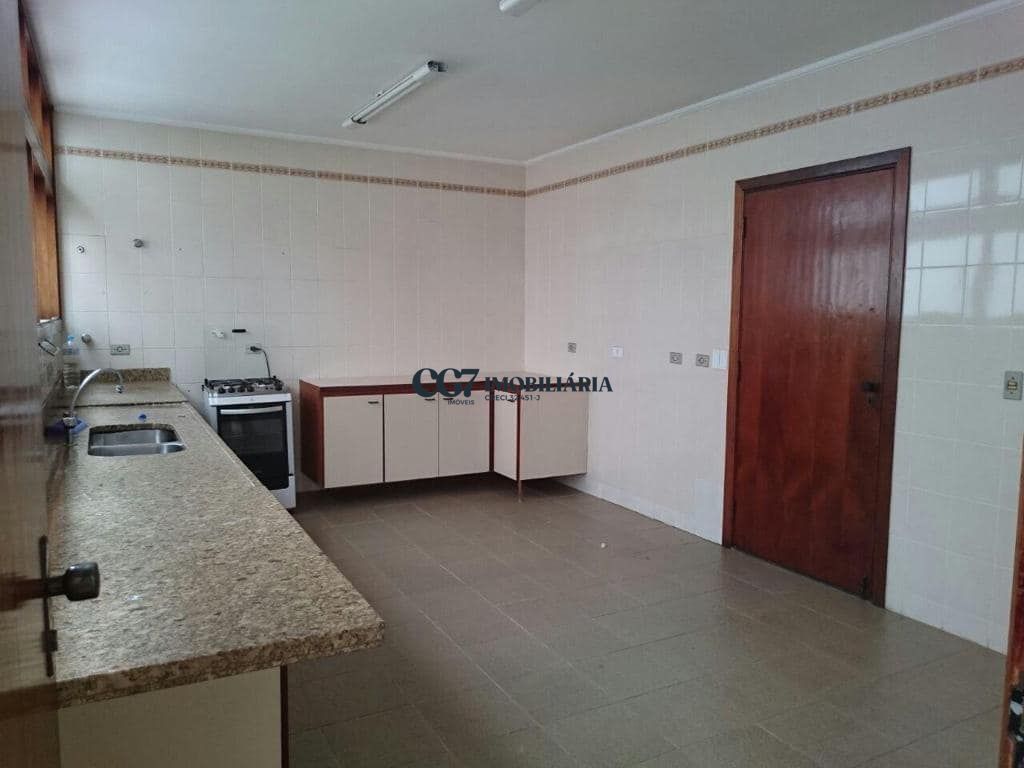 Sobrado à venda e aluguel com 4 quartos, 380m² - Foto 16