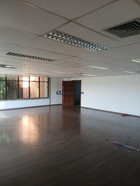 Prédio Inteiro para alugar com 1 quarto, 550m² - Foto 3