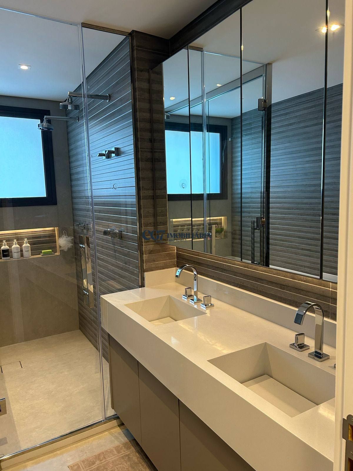 Apartamento à venda com 4 quartos, 228m² - Foto 10