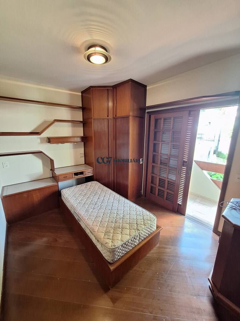 Sobrado para alugar com 4 quartos, 350m² - Foto 8