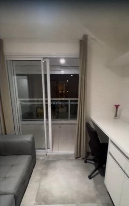 Apartamento à venda com 1 quarto, 33m² - Foto 2