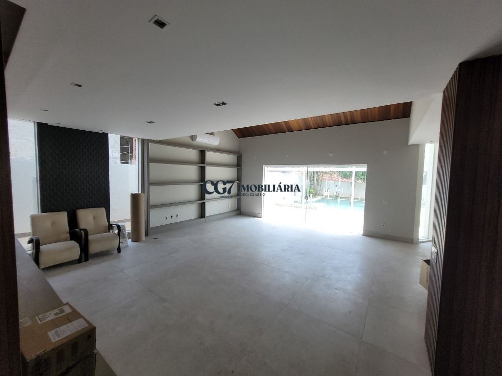 Casa de Condomínio à venda com 4 quartos, 580m² - Foto 2