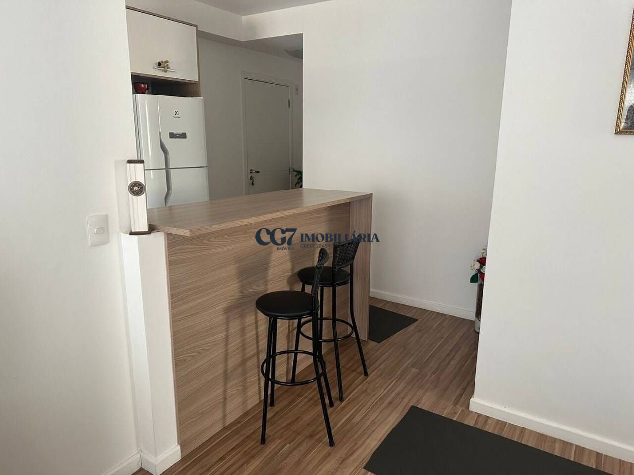 Apartamento à venda com 2 quartos, 65m² - Foto 3