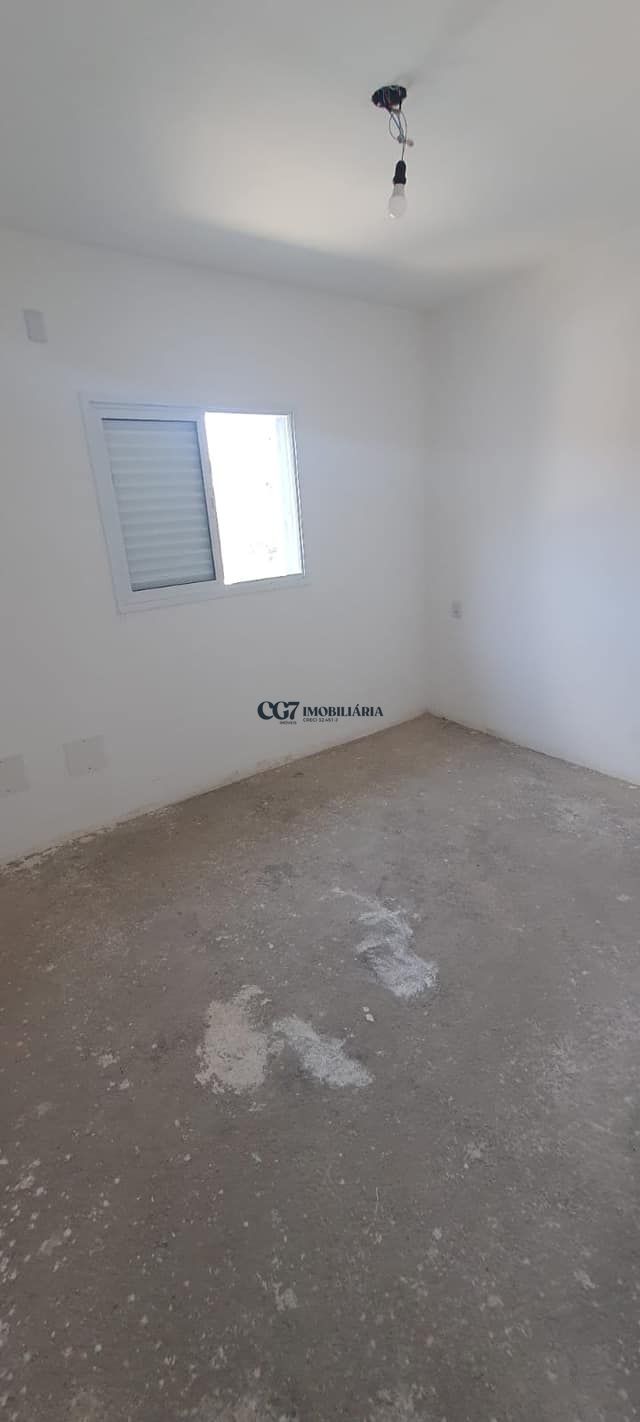 Casa à venda com 2 quartos, 57m² - Foto 12