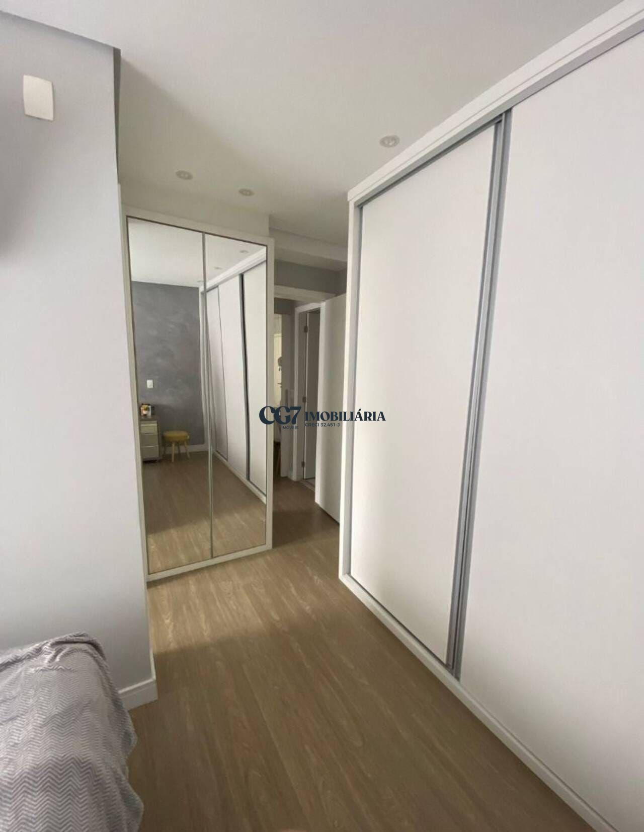 Apartamento à venda com 2 quartos, 63m² - Foto 8