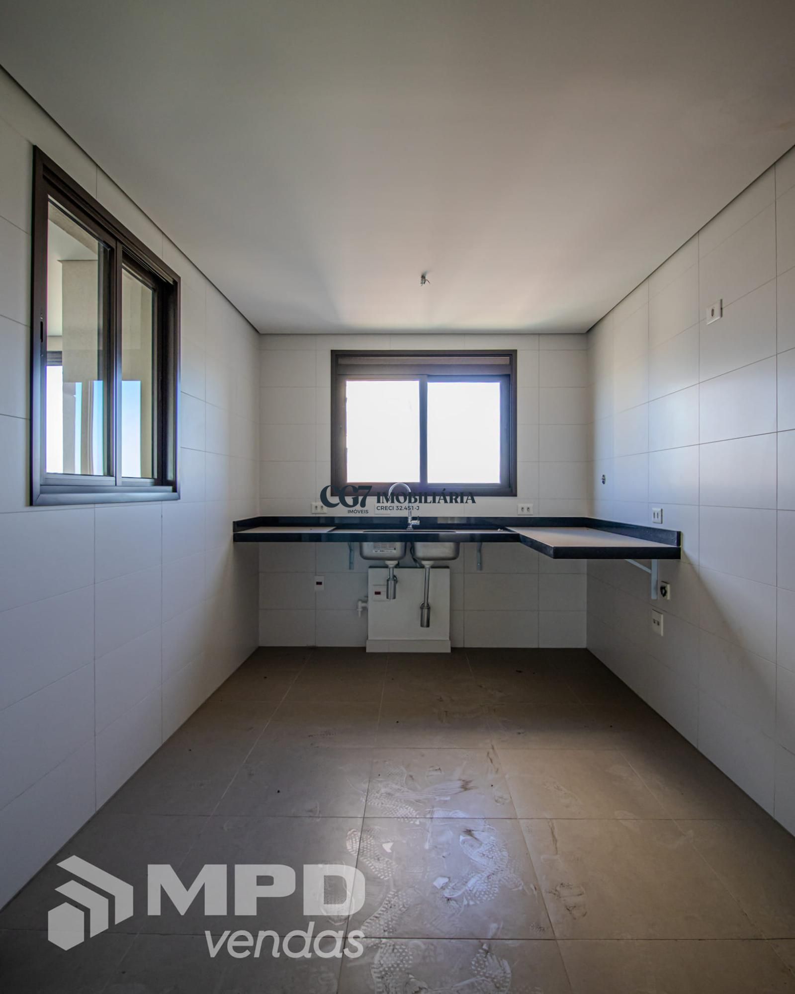 Apartamento à venda com 3 quartos, 284m² - Foto 4