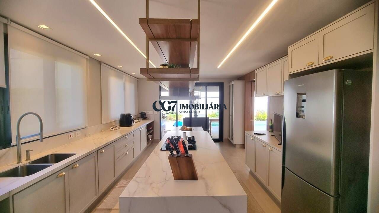 Sobrado à venda com 4 quartos, 440m² - Foto 2