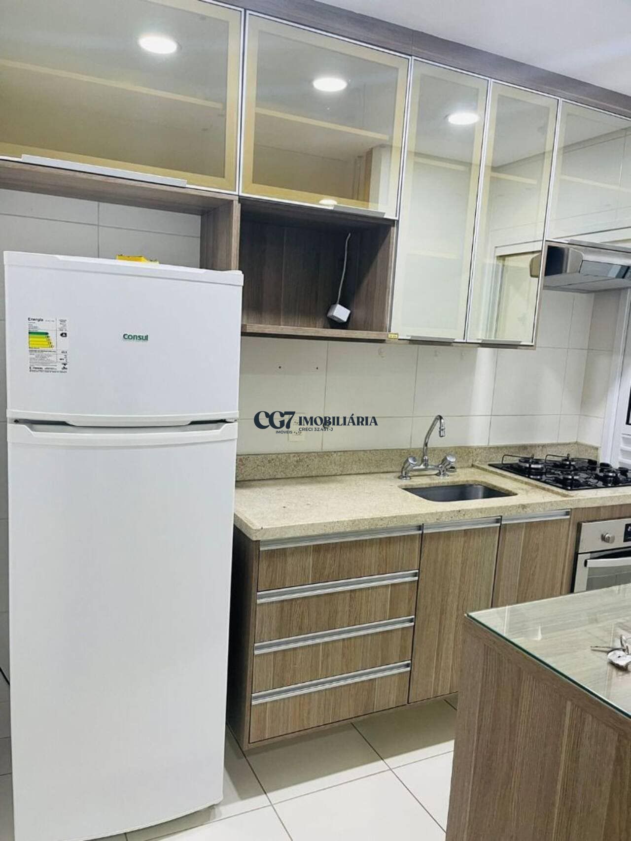 Apartamento à venda com 2 quartos, 68m² - Foto 2