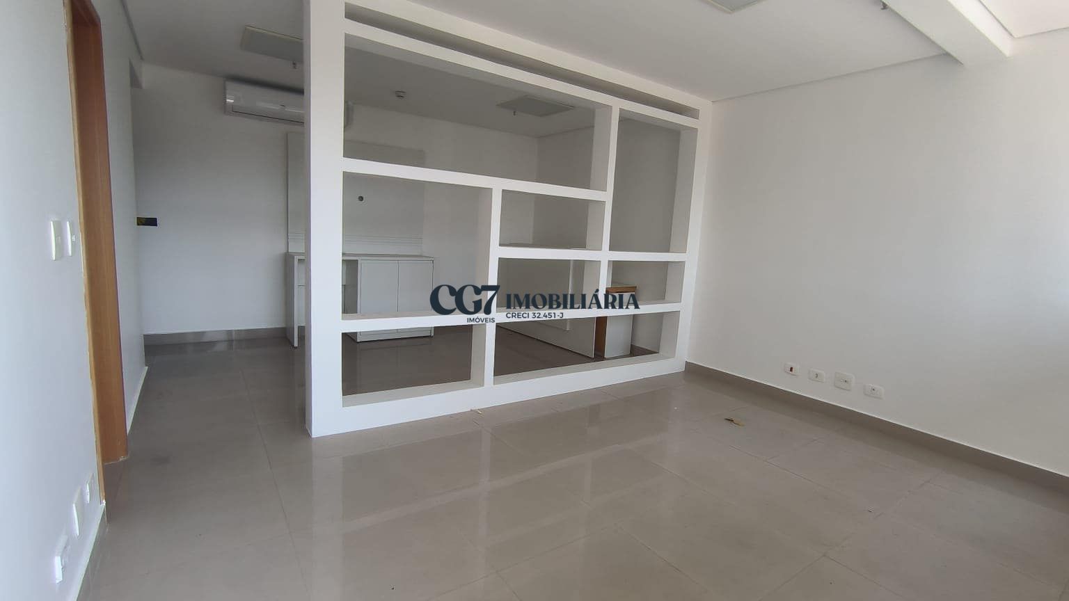 Conjunto Comercial-Sala para alugar com 1 quarto, 42m² - Foto 2