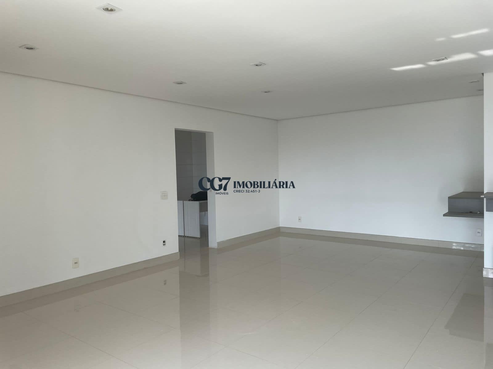 Apartamento para alugar com 4 quartos, 206m² - Foto 6