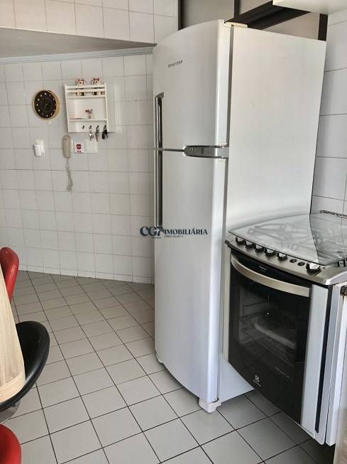 Apartamento à venda com 2 quartos, 100m² - Foto 2