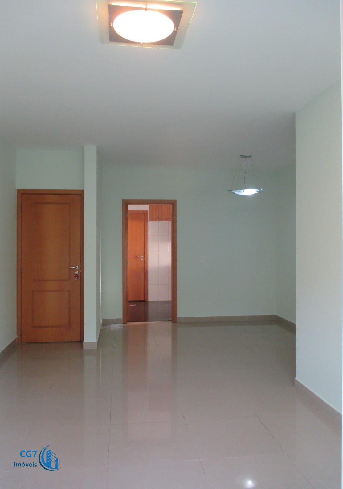 Apartamento à venda com 3 quartos, 113m² - Foto 1