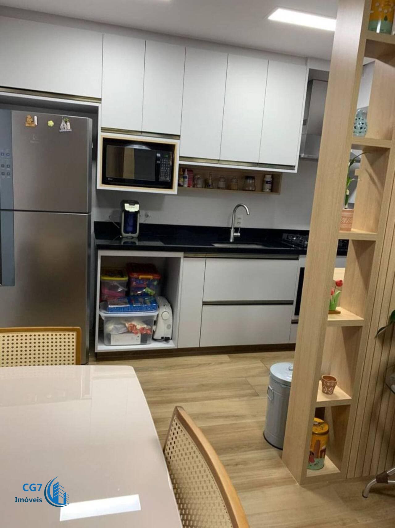 Apartamento à venda com 2 quartos, 67m² - Foto 3