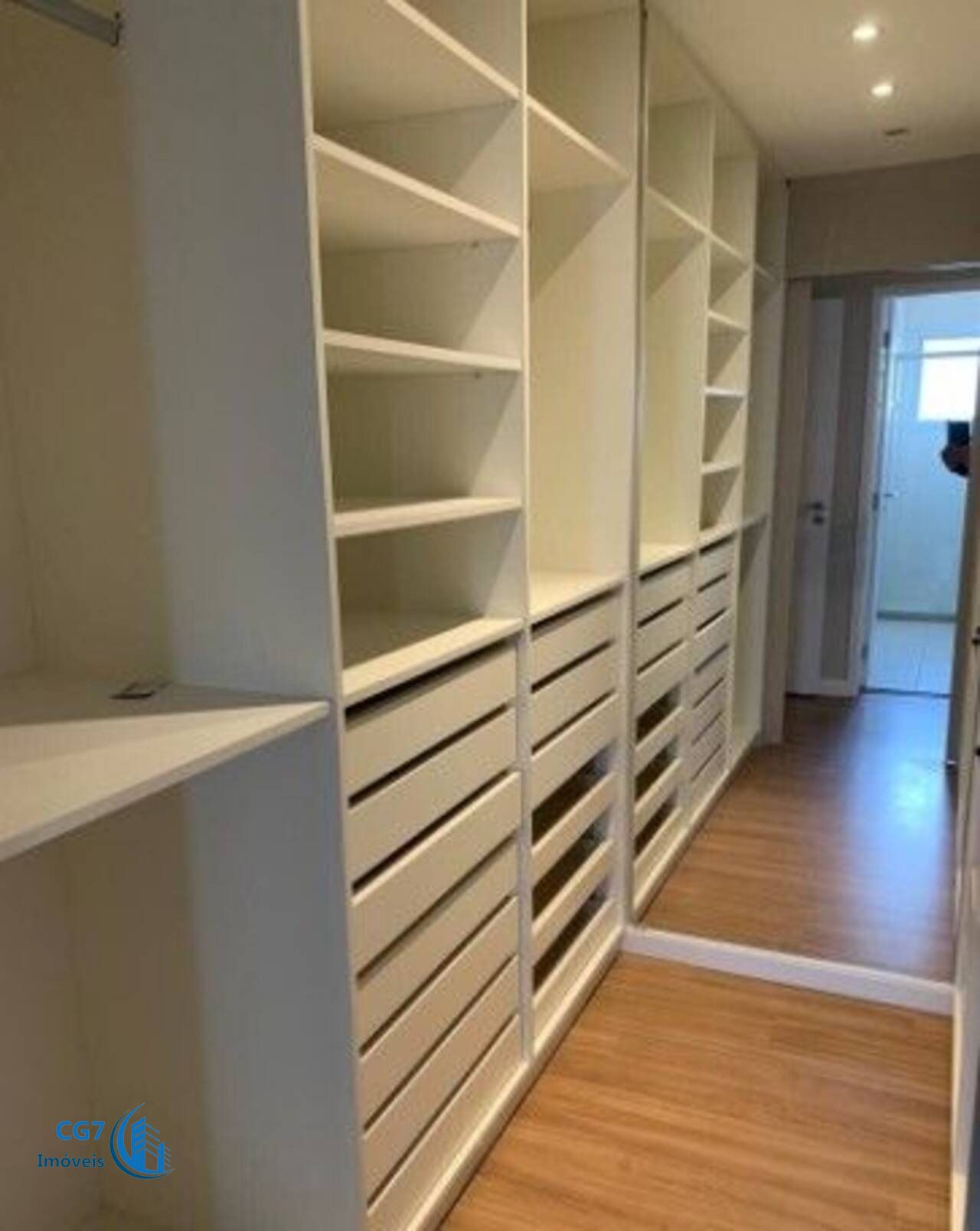 Apartamento à venda com 3 quartos, 150m² - Foto 8