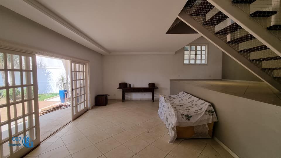 Sobrado à venda e aluguel com 4 quartos, 300m² - Foto 4