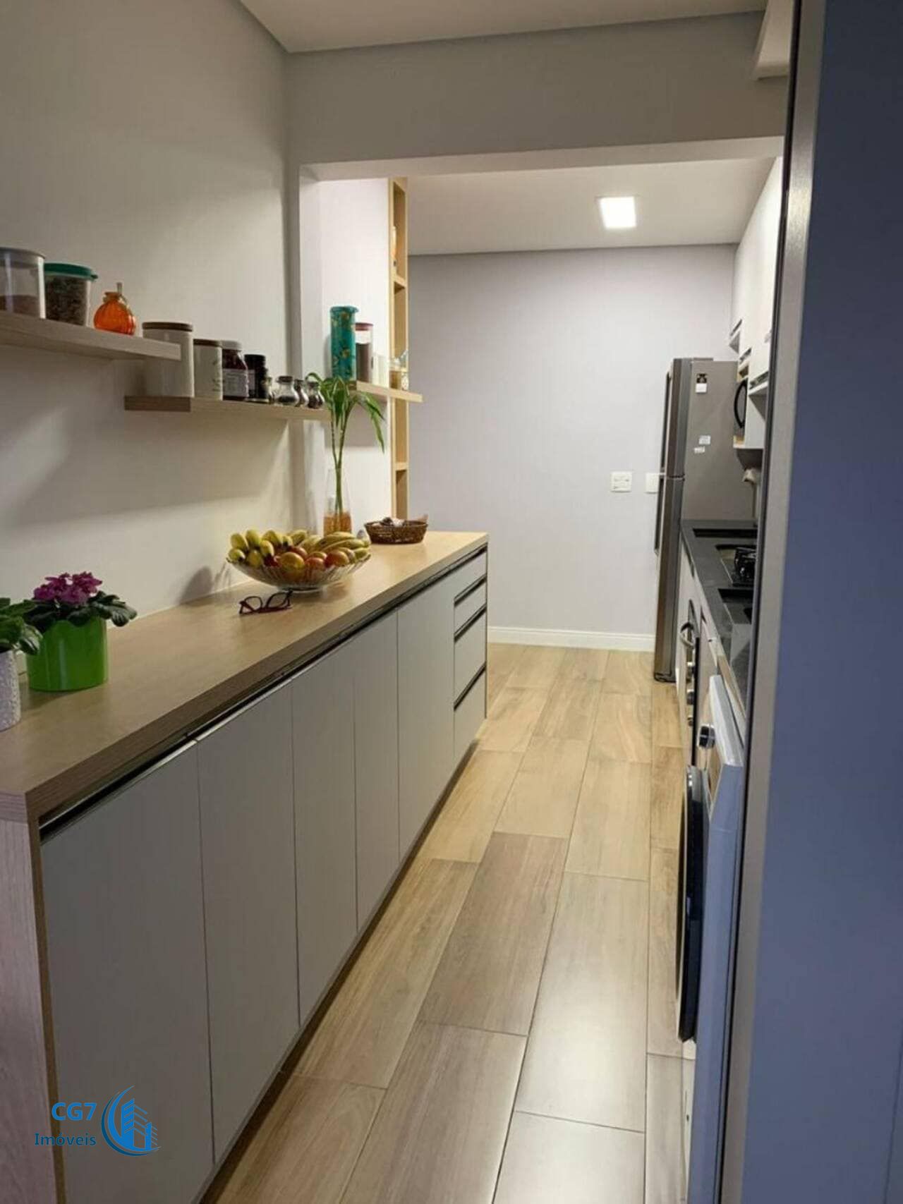 Apartamento à venda com 2 quartos, 67m² - Foto 2