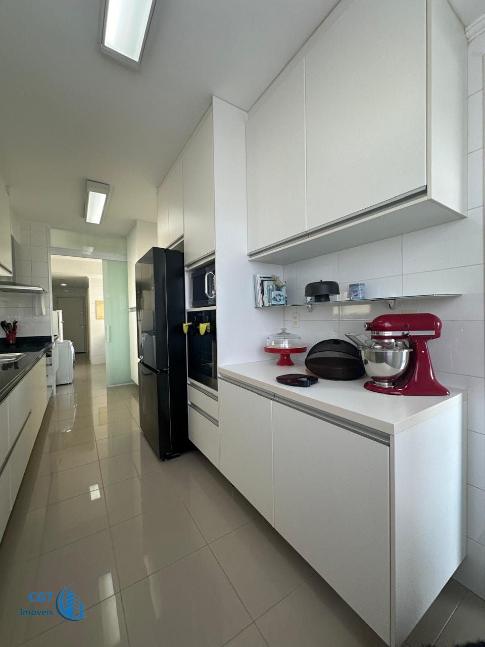 Apartamento à venda com 3 quartos, 201m² - Foto 9