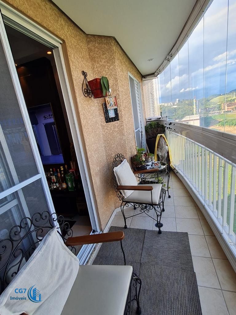 Apartamento à venda com 3 quartos, 96m² - Foto 1