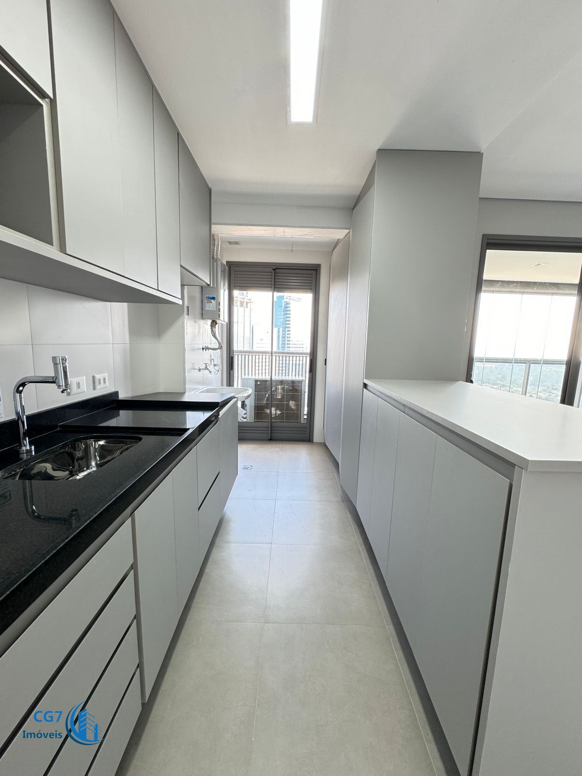 Apartamento à venda com 2 quartos, 95m² - Foto 4